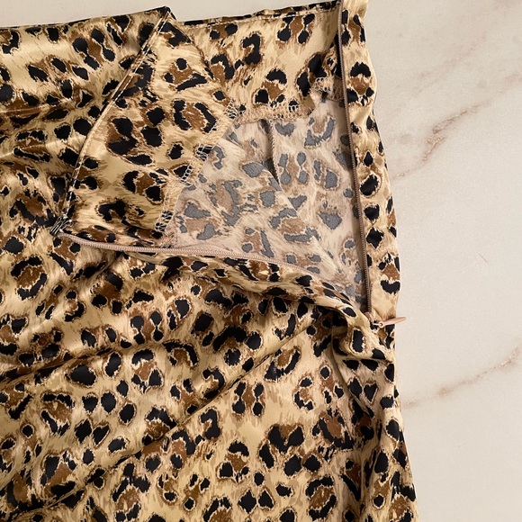 Free People Ava’s Animal Print Mini-Skirt : size 12 - Picture 4 of 10